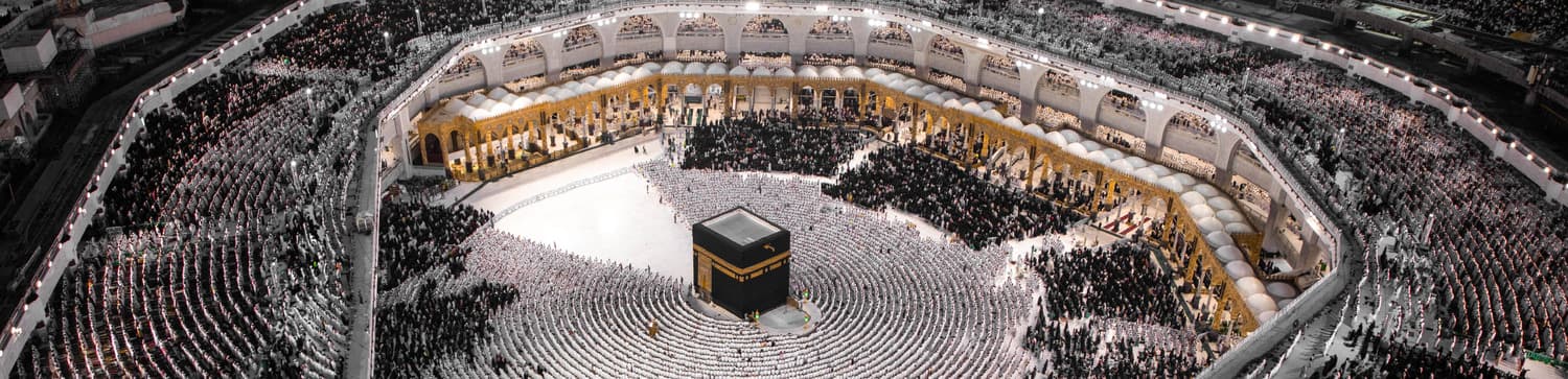 Pilgrims gathered around the Kaaba in Masjid al-Haram